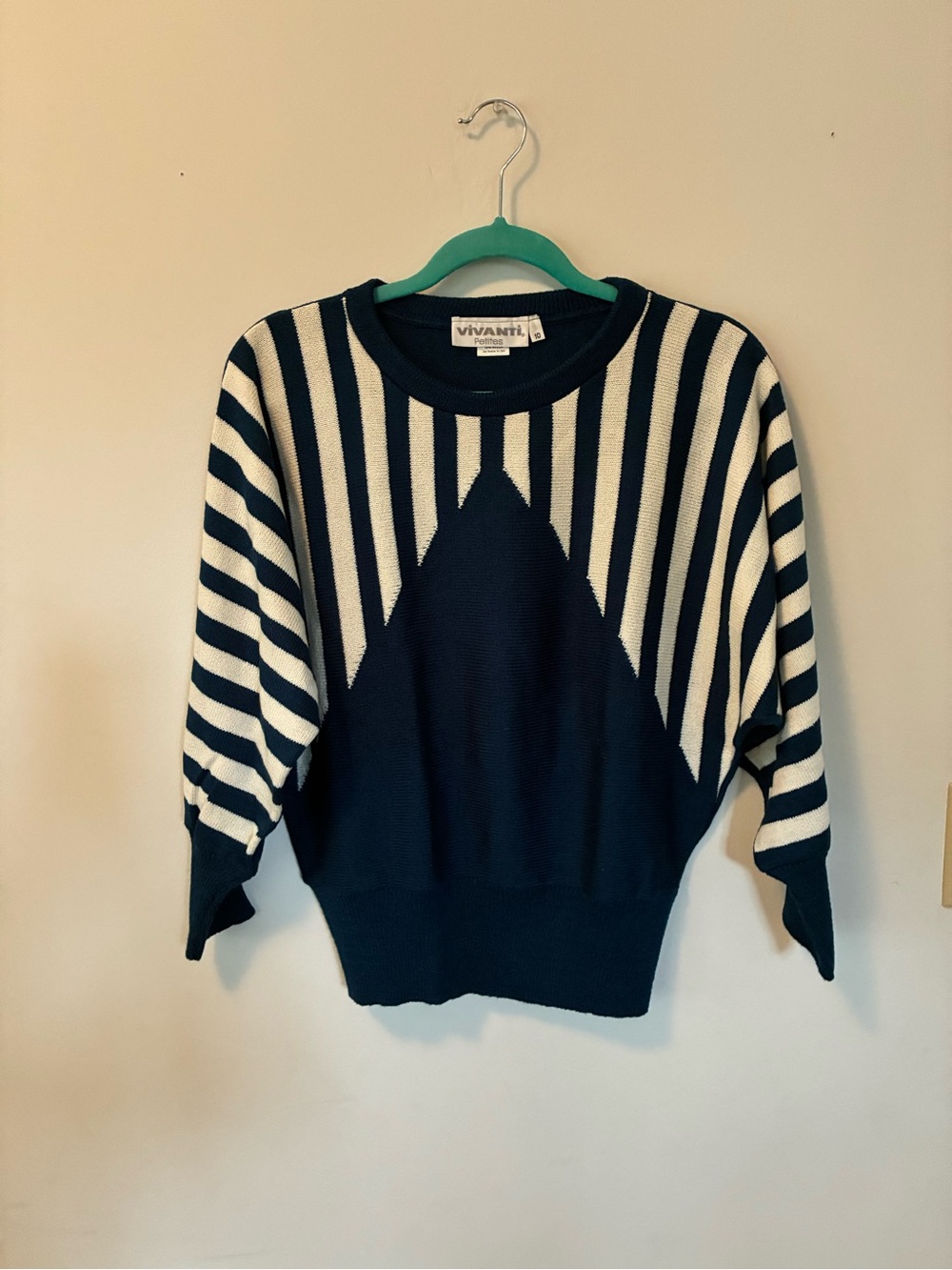 Vintage Vivanti  Chevron-Stripe Crewneck Sweater